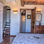 Villa Bella 8, Emma