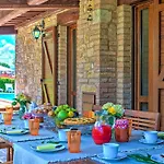 Villa Bella 8, Emma