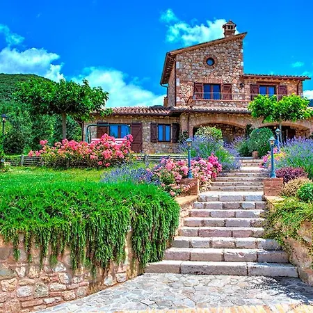 Bella 8, Emma Βίλα *