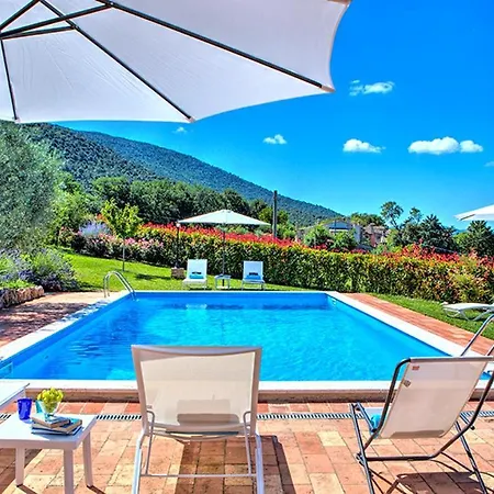 Villa Bella 8, Emma