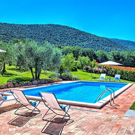 Bella 8, Emma Villa Massa Martana