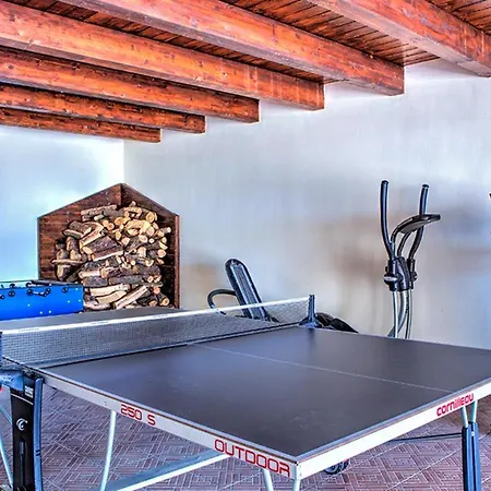 Bella 8, Emma Villa *