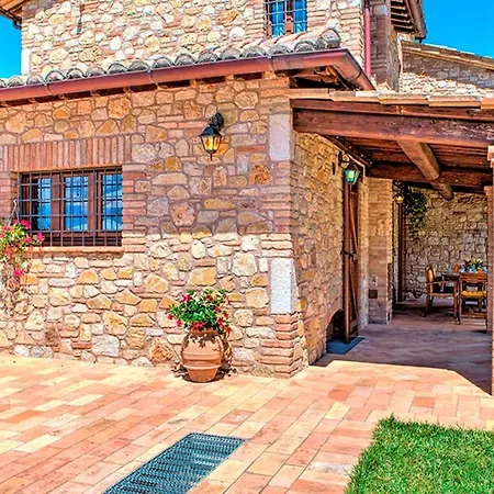 Βίλα Bella 8, Emma