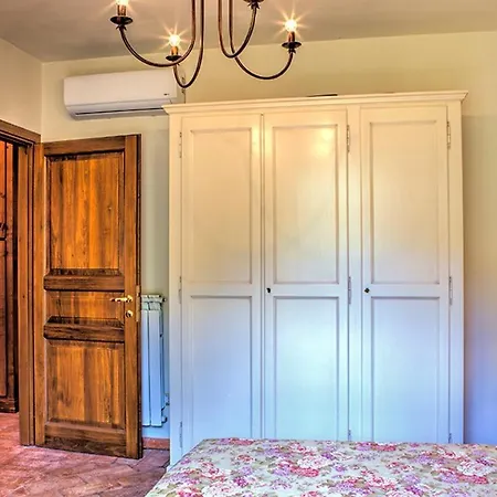 Bella 8, Emma Villa Massa Martana