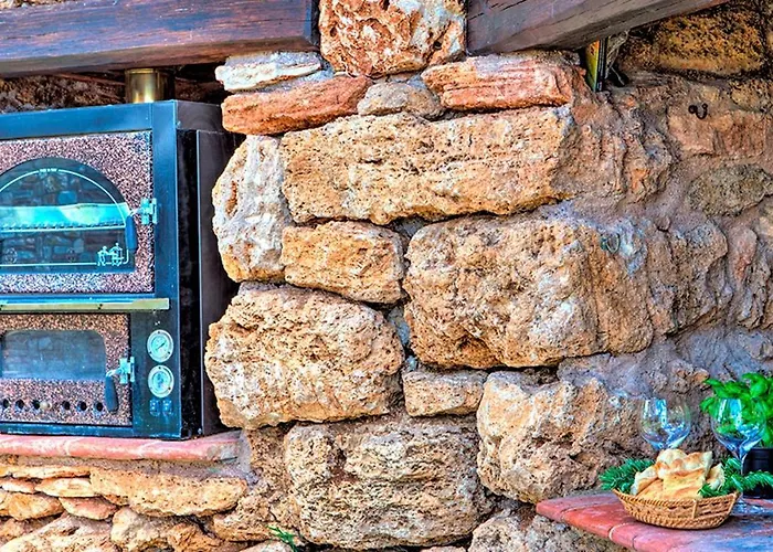 Bella 8, Emma 빌라 메사마르타나