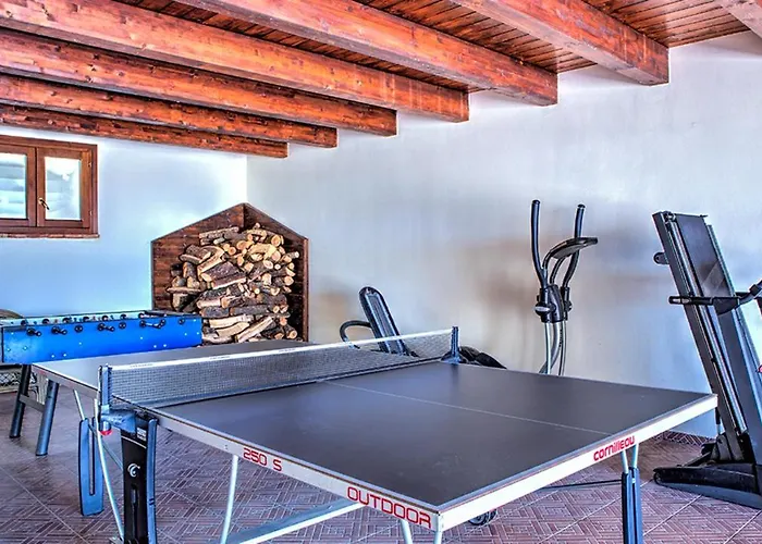 Bella 8, Emma Вилла *