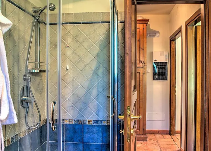 빌라 Bella 8, Emma