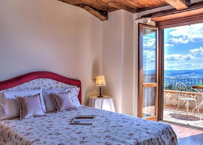 Bella 8, Emma Villa Massa Martana